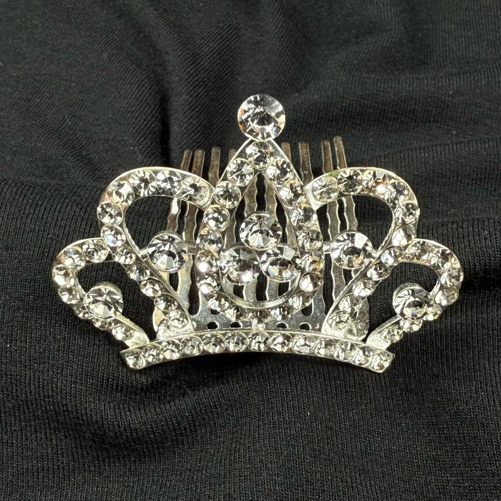 Tiara hair comb